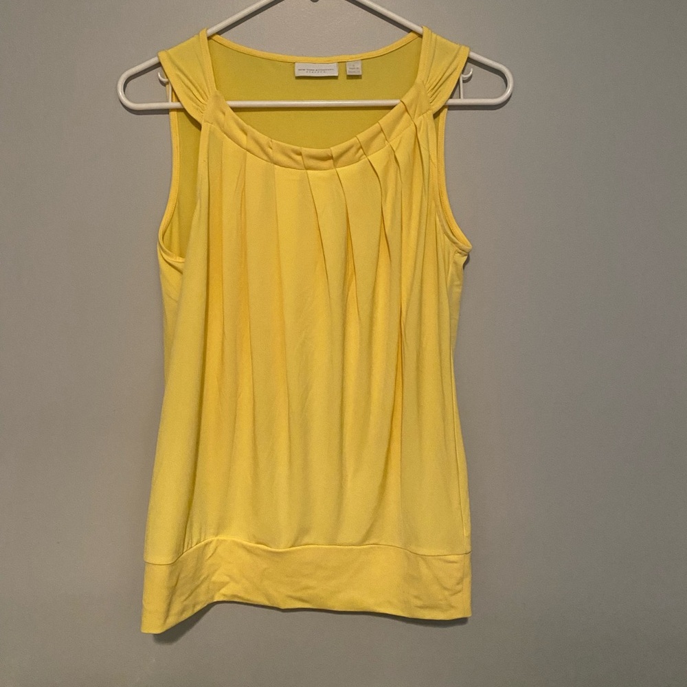 New York & Co size small yellow tank great for summer work or casual